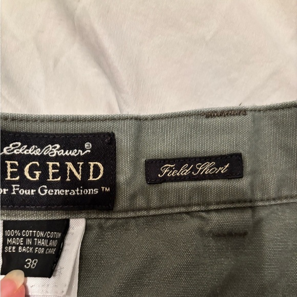 Eddie Bauer Men's Olive Cargo field short 38 - Picture 3 of 5